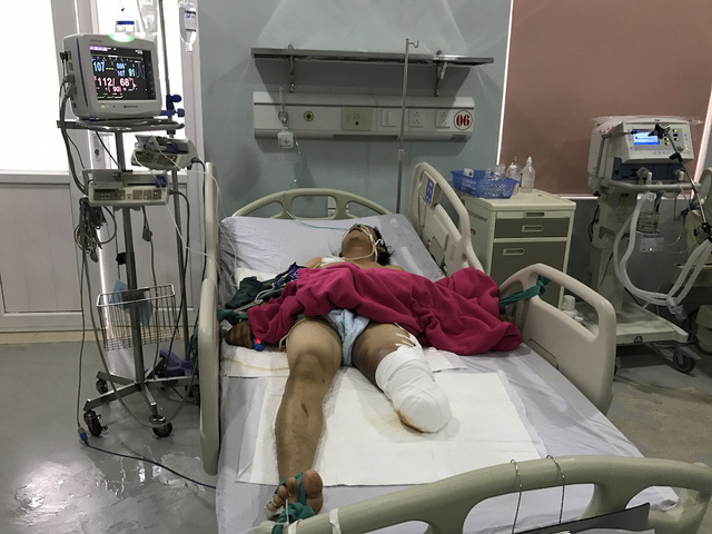 Sau nhiều ngày điều trị tích cực, anh Tĩnh đã qua cơn nguy kịch, nhưng đến thời điểm hiện tại gia đình vẫn chưa dám cho anh biết việc mẹ, vợ và con trai anh đã tử vong sau vụ tai nạn thảm khốc.