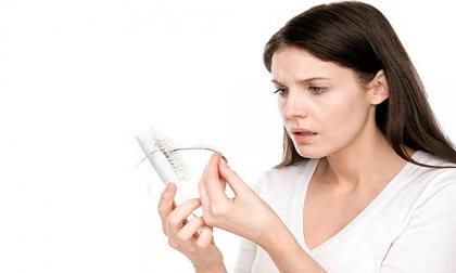 Nguyên nhân và bí quyết chống rụng tóc sau sinh