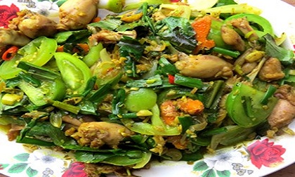 Gợi nhớ hương vị đồng quê với ếch đồng xào cà chua xanh