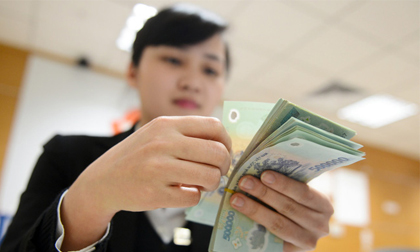 Nhân viên ngân hàng nào tạo ra nhiều tiền nhất năm 2016?