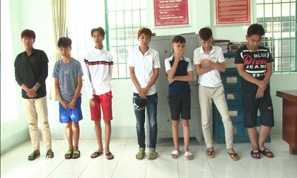 Kiên Giang: Bắt 7 thanh thiếu niên thực hiện 17 vụ ném đá vỡ kính xe ô tô