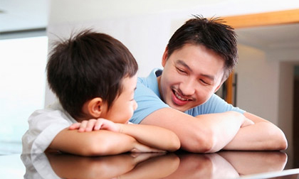 Ông bố Việt với bài học dạy con cực hay khiến nghìn người hâm mộ, chia sẻ khắp nơi