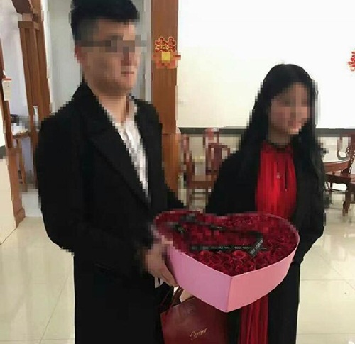 Sốc với vali 11 tỷ đồng trong lễ ăn hỏi của 