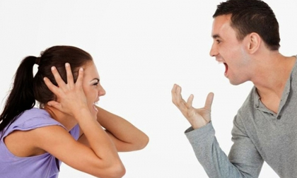 Bênh chồng mà bị chồng tát, phụ nữ vẫn nên chủ động hòa giải?
