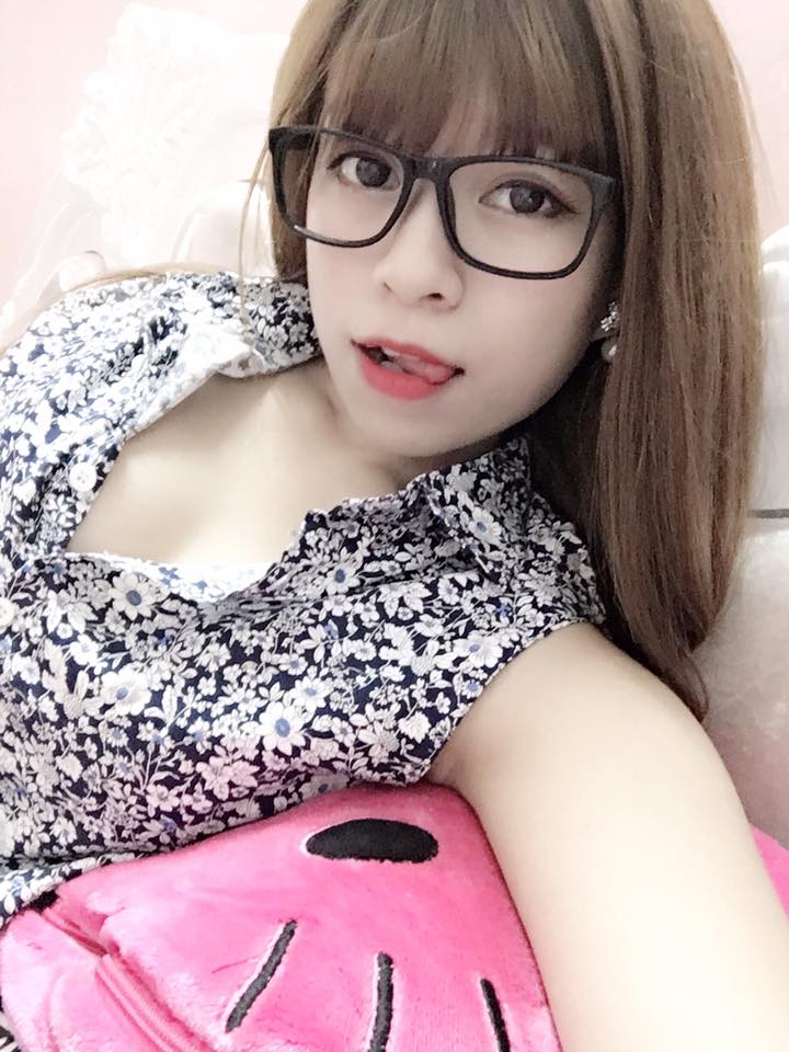 Bà mẹ U50 ở Lào Cao trẻ đẹp như thiếu nữ, nổi tiếng hát hay - 3