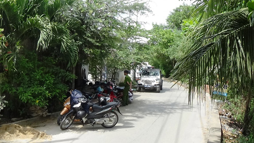 Sau tiếng động lạ, phát hiện hàng xóm chết trên vũng máu - 1
