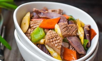 Cật heo xào rau củ thơm ngon cho bữa tối cuối tuần