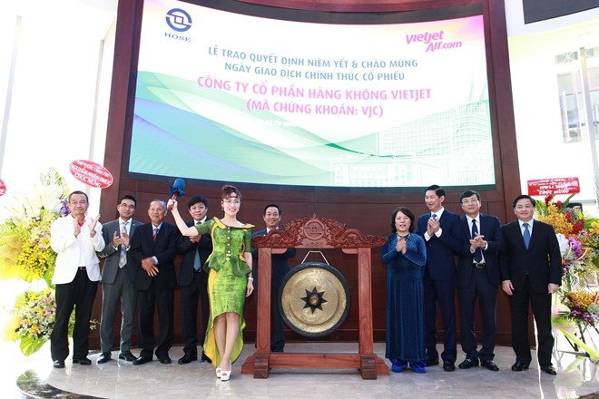CEO Vietjet thanh nguoi phu nu giau nhat san chung khoan hinh anh 1