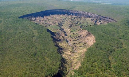 Hố tử thần nở to mỗi ngày, lộ bí mật 20 vạn năm ở Siberia
