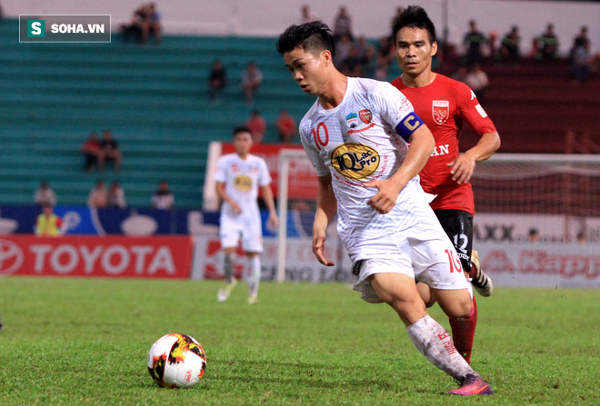Công Phượng rê dắt bóng vô đối ở V-League - Ảnh 2.