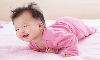 3 bài tập phát triển thể lực cho trẻ sơ sinh bố mẹ không nên bỏ qua