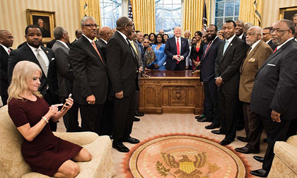 Người phụ nữ 'đáng sợ' nhất thế giới bên ông Trump