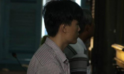 Ghen cuồng nửa đêm vác xe đi truy sát 'tình địch'