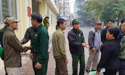 Hoãn xét xử vụ cháu bé bị tôn cứa cổ tử vong