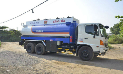 Triệt phá đường dây rút ruột xăng dầu cực lớn ở Sài Gòn