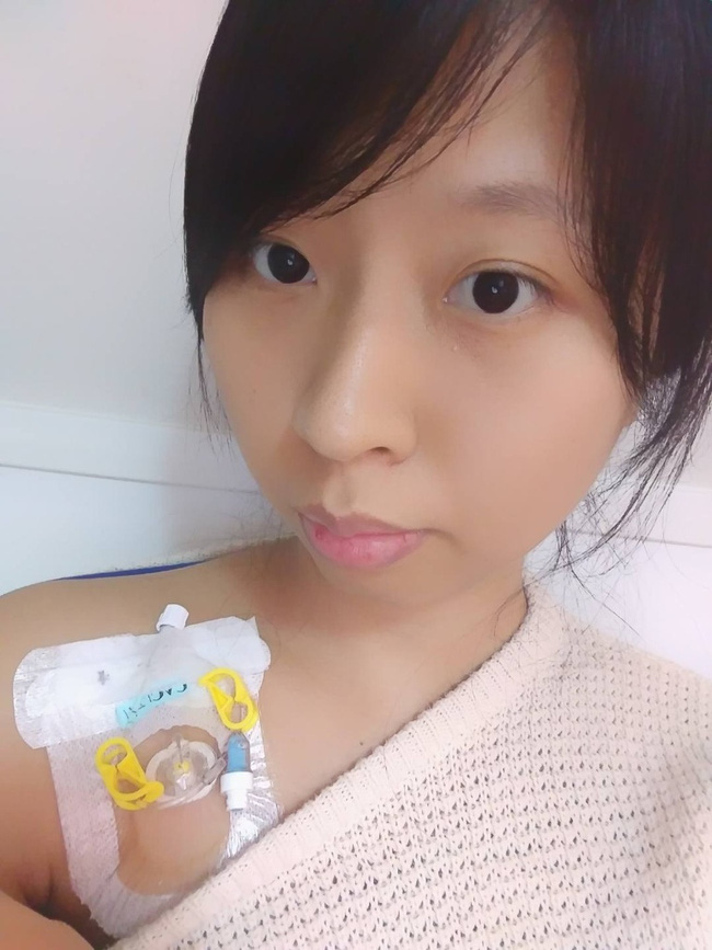 Xúc động bộ ảnh cưới không chú rể tuyệt đẹp của cô dâu ung thư giai đoạn cuối - Ảnh 1.