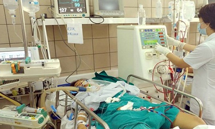 Khởi tố vụ án ngộ độc rượu tập thể khiến nhiều sinh viên nhập viện