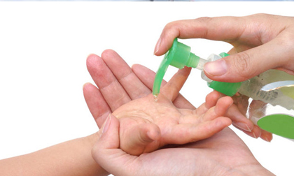 Nước rửa tay khô - các chuyên gia gọi đây là món đồ chơi có khả năng gây tử vong cho trẻ