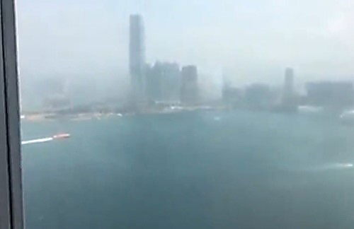 mai phuong thuy livestream khoe nha, dan mang che an o luom thuom - 1