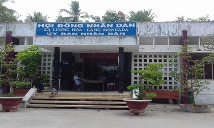 Chủ tịch xã trẻ tuổi ở Bến Tre treo cổ tự tử trong vườn nhà