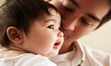 Vợ ngoại tình, tôi chấp nhận cảnh “gà trống nuôi con”
