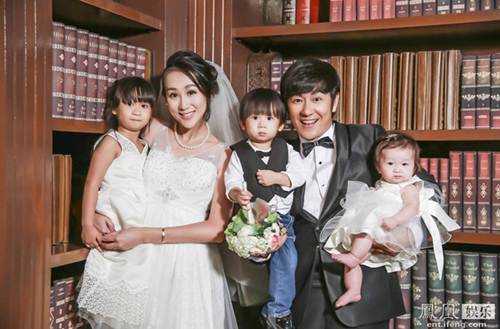 nguong mo 2 ong bo dong con nhat showbiz nhung cham con cuc kheo, it ai bang - 8