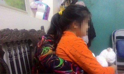 Dùng điện thoại dụ bé 12 tuổi làm 'chuyện người lớn'