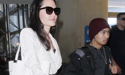 Angelina Jolie bị tố giả mạo giấy tờ nhận con nuôi tại Campuchia