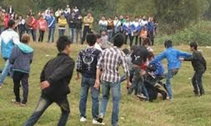 Trai làng hỗn chiến ở cánh đồng, 2 người tử vong