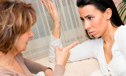Cuộc sống bế tắc vì mẹ chồng tính khí thất thường