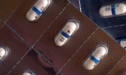 Đằng sau sự ra đời của thuốc chống HIV đầu tiên