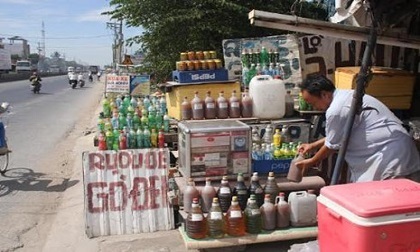 Buôn bán rượu 'dỏm' coi chừng mang họa