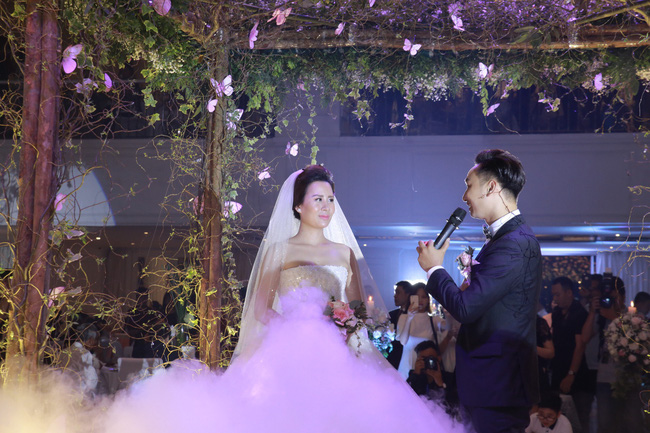 MC Thành Trung và vợ hotgirl kí kết hợp đồng hôn nhân trước sự làm chứng của Xuân Bắc và Tự Long - Ảnh 9.