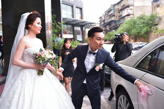 MC Thành Trung và vợ hotgirl kí kết hợp đồng hôn nhân trước sự làm chứng của Xuân Bắc và Tự Long - Ảnh 18.