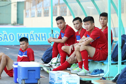 HLV Hoàng Anh Tuấn “bất an” với U20 Việt Nam