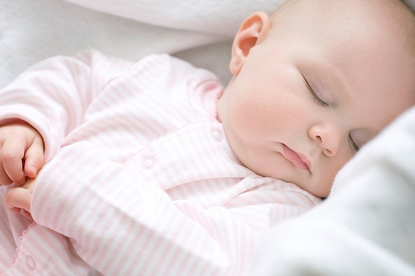 Đừng bỏ qua 3 động tác nhỏ khi trẻ ngủ để kịp thời bắt bệnh và cải thiện