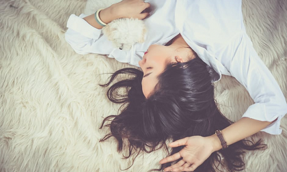 Đừng để trả giá đắt chỉ vì kê gối quá cao khi ngủ