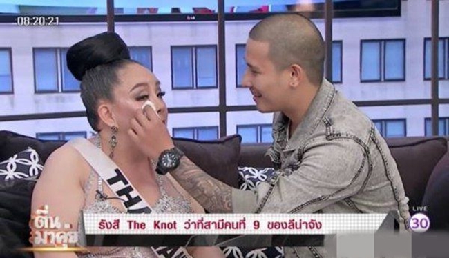 Những cặp đôi đũa lệch đáng tuổi ông - cháu, bà - cháu khiến cộng đồng mạng dậy sóng - Ảnh 1.