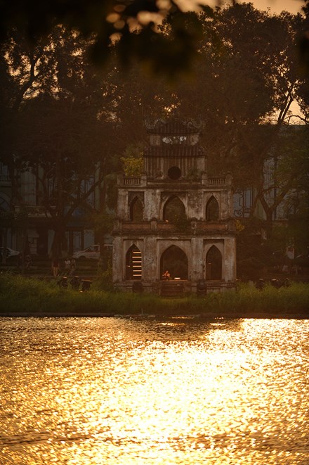 Mê hoặc chiều dát vàng Hồ Gươm - 2