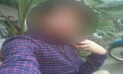 Bỏ quên bé gái ở trường: Do cháu lẩn hay cô nhốt?