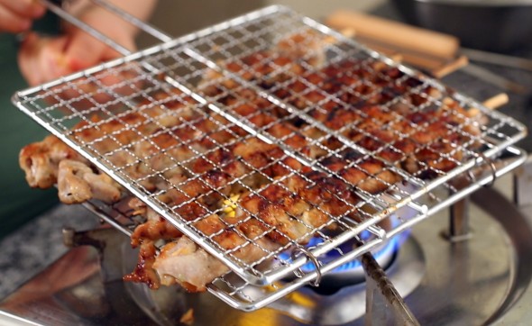 Thịt xiên nướng kiểu Hàn vàng ươm, thơm phức 