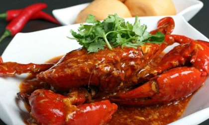 Trổ tài làm món cua biển hấp bia sốt me ai cũng mê