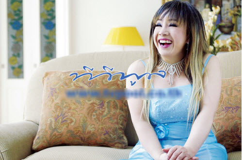 Nữ đại gia Thái Lan đòi “yêu” 28 lần/ngày liên tục đi tìm chồng mới, và lý do là đây... - Ảnh 2.