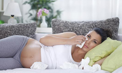 Vợ bầu sốc vì phát hiện chồng ngoại tình