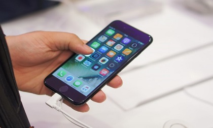 iPhone chính hãng đồng loạt giảm giá