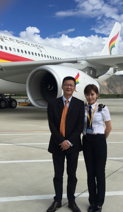 hiem hoi nu phi cong 9x gay sot mang xa hoi vi tai sac ven toan - 3