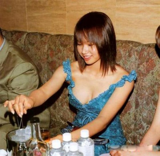 Giọt nước mắt của nữ tử tù bị thầy giáo cùng bác ruột cưỡng hiếp năm 13 tuổi - Ảnh 1.