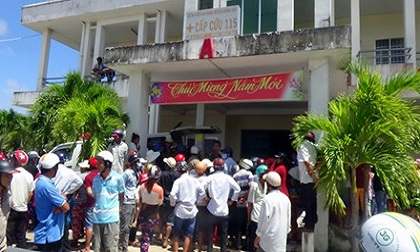 Bạc Liêu: Chìm tàu tham gia lễ nghinh ông ở Gành Hào, hàng chục người thương vong