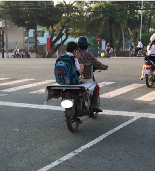rung minh voi nhung canh deo con trong tu the “tu than” cua cac bac phu huynh - 12