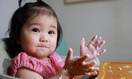 Bỏ túi những ý tưởng trò chơi siêu bổ ích dành cho trẻ dưới 1 tuổi